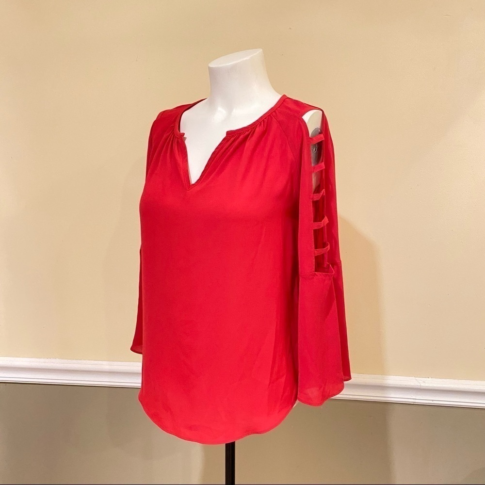 Jennifer Lopez Pink/Red Cold Shoulder Blouse